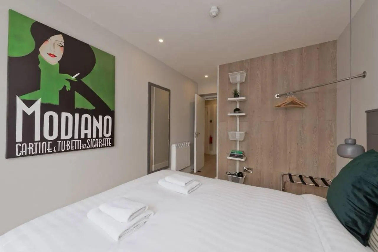 2 Bedroom Apartment In City Centre Sleeps 6 ダブリン