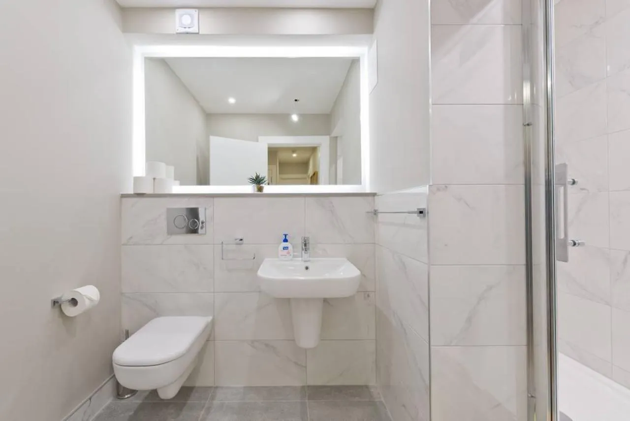 2 Bedroom Apartment In City Centre Sleeps 6 ダブリン 0*,